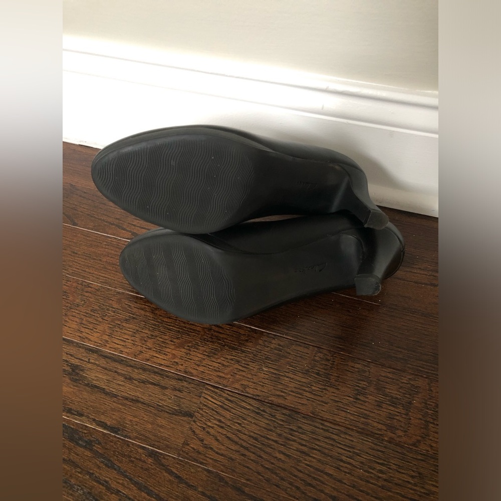 Clarks Women’s 8 Black Ambyr Joy High-Heeled (3.25”) Comfort Leather Pumps EUC! - Picture 9 of 12